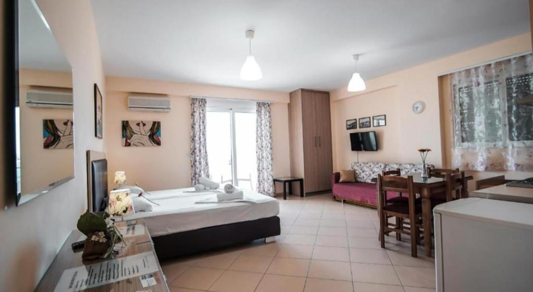 Summer Life Apartments Sarandë Eksteriør billede