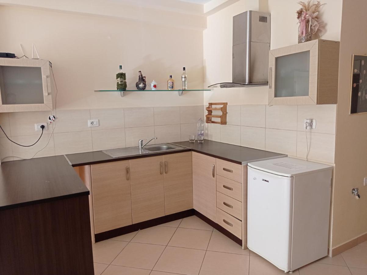 Summer Life Apartments Sarandë Eksteriør billede