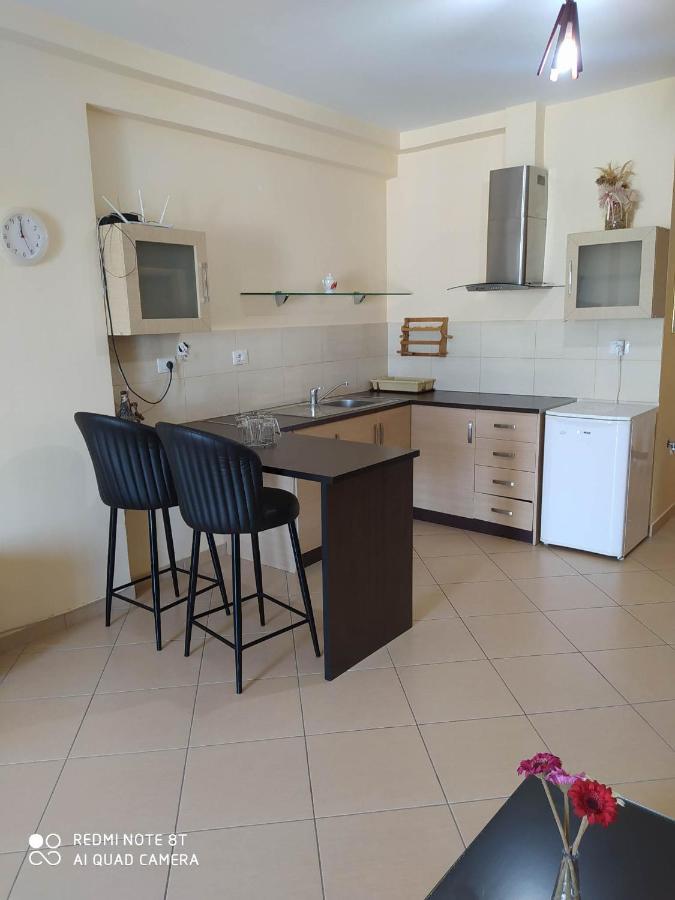 Summer Life Apartments Sarandë Eksteriør billede