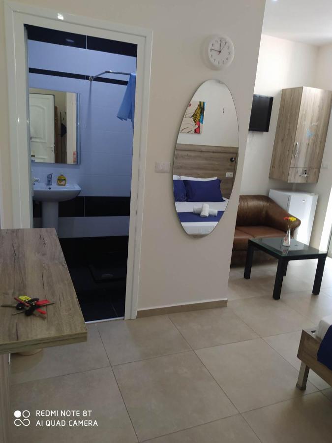Summer Life Apartments Sarandë Eksteriør billede