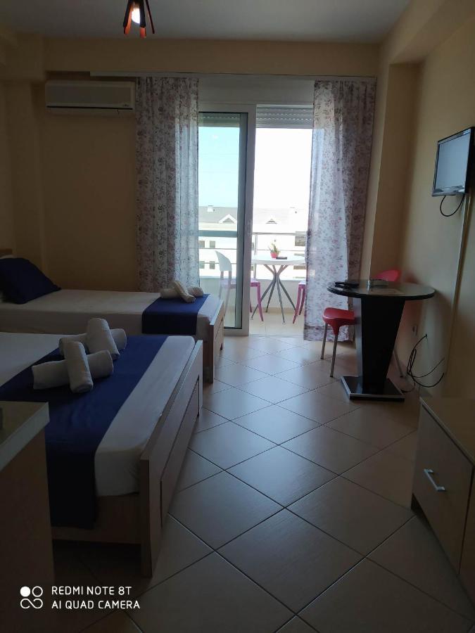 Summer Life Apartments Sarandë Eksteriør billede