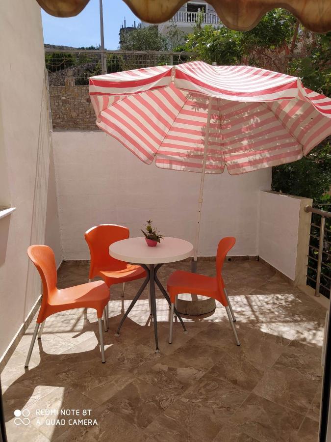Summer Life Apartments Sarandë Eksteriør billede