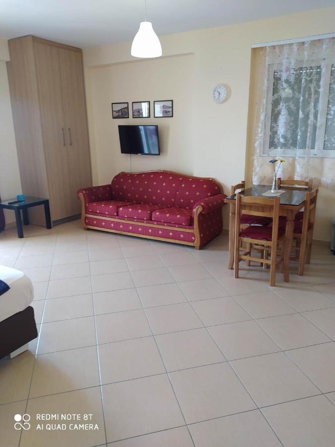 Summer Life Apartments Sarandë Eksteriør billede